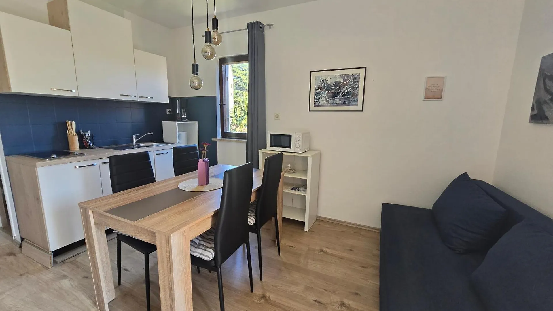 Tesla-One Bedroom Apartment